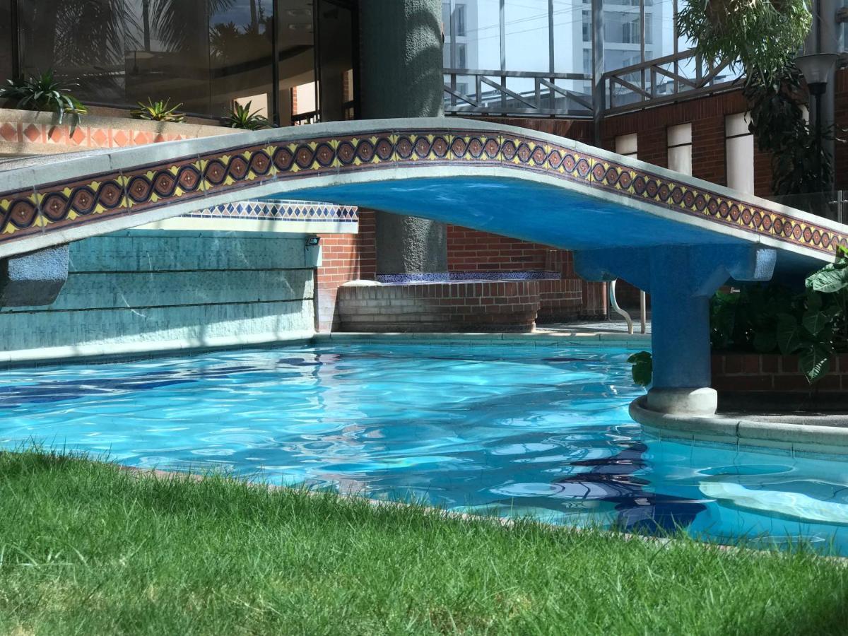 Casa Morales Hotel Internacional Y Centro De Convenciones Ibagué Екстериор снимка The swimming pool