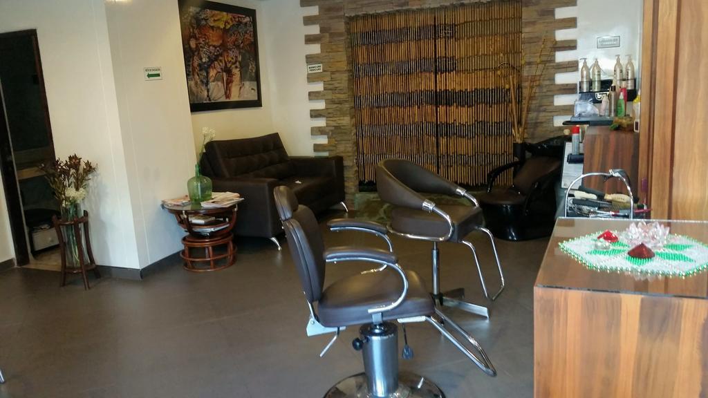 Casa Morales Hotel Internacional Y Centro De Convenciones Ibagué Екстериор снимка A hair salon in Germany