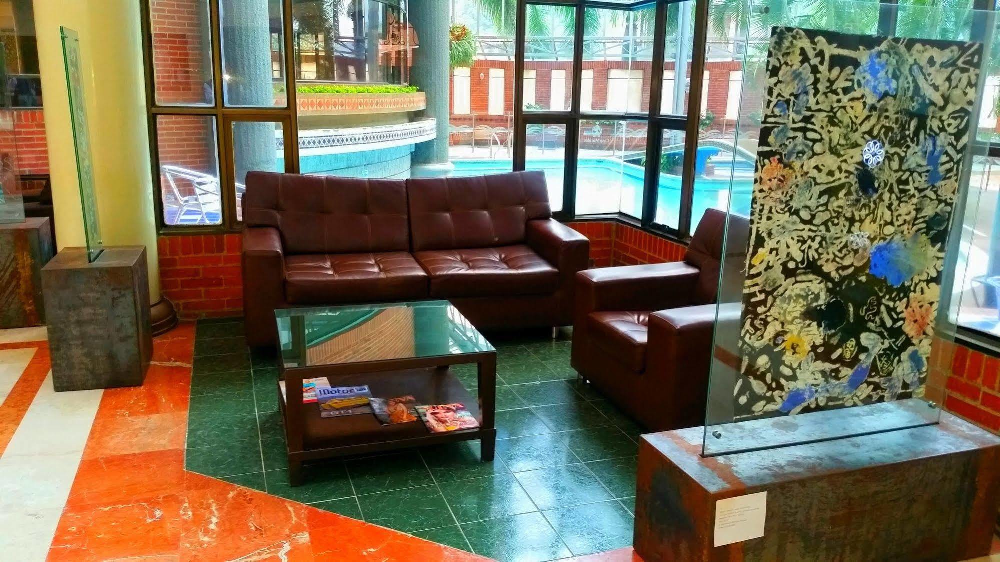 Casa Morales Hotel Internacional Y Centro De Convenciones Ibagué Екстериор снимка The lobby of the hotel